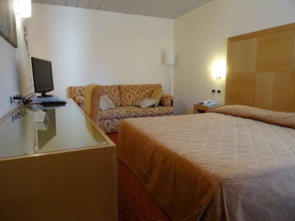 Hotel Roma Cividale Del Friuli Room photo